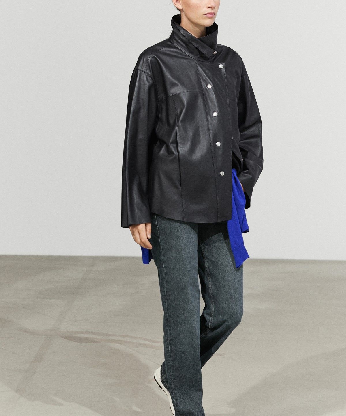 마시모두띠(MASSIMO DUTTI) 가죽 버튼 재킷