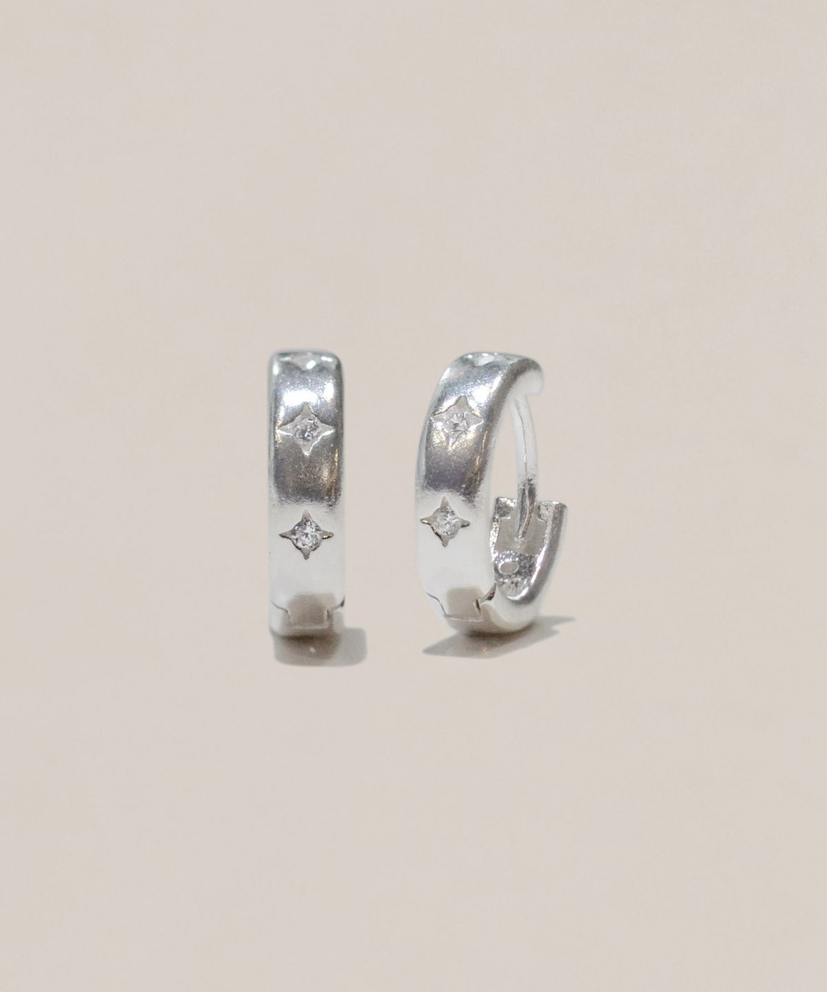 47베이지(47BAG) 925실버 별조각 볼드 링귀걸이 스텔리/ Steli