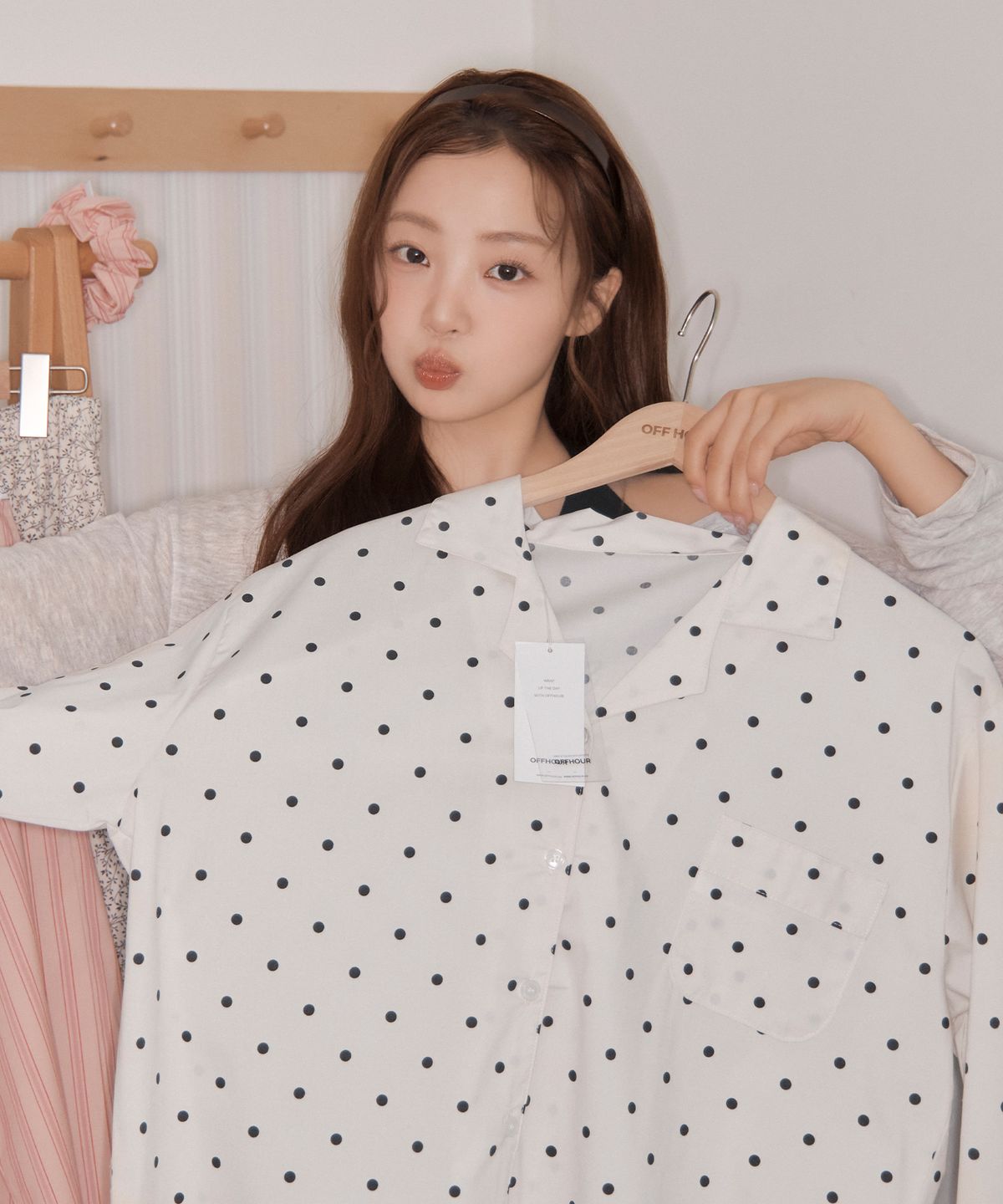 오프아워(OFFHOUR) 도트 지젤 긴팔 잠옷 세트