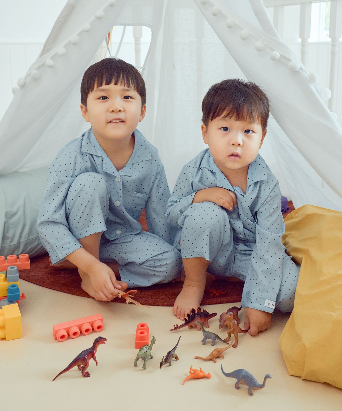 오프아워 키즈(OFFHOUR KIDS) 코코아 머그 키즈 긴팔 잠옷 세트