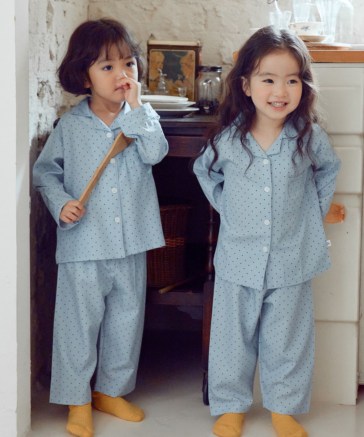 오프아워 키즈(OFFHOUR KIDS) 코코아 머그 키즈 긴팔 잠옷 세트