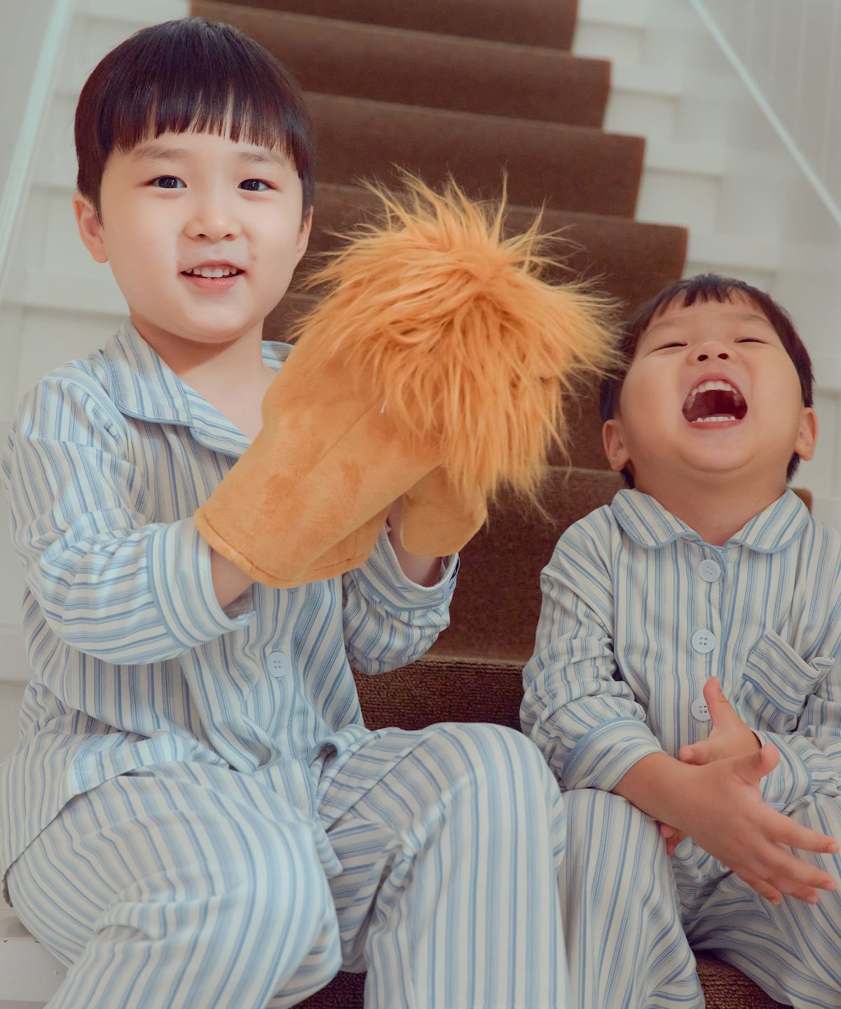 오프아워 키즈(OFFHOUR KIDS) 에반 피치플러프 키즈 긴팔 잠옷 세트