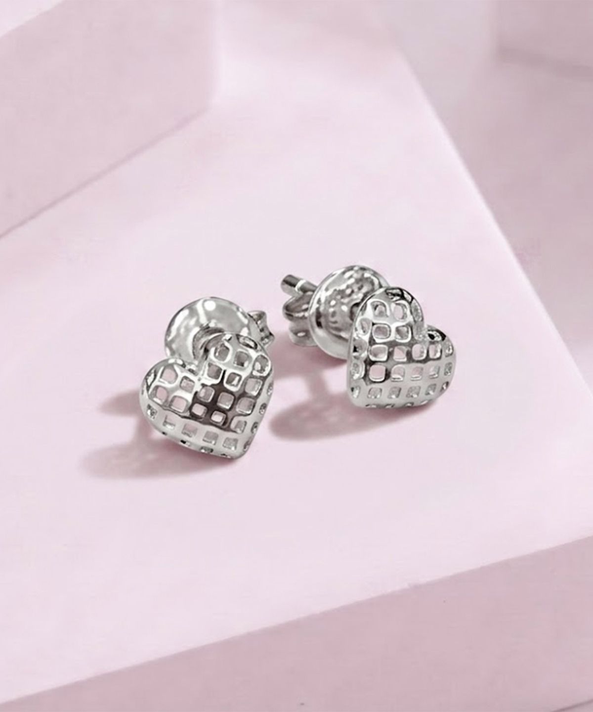 엘렌쥬얼리(HELENE JEWELRY) 실버 925 Silver 하이브 하트 은 귀걸이