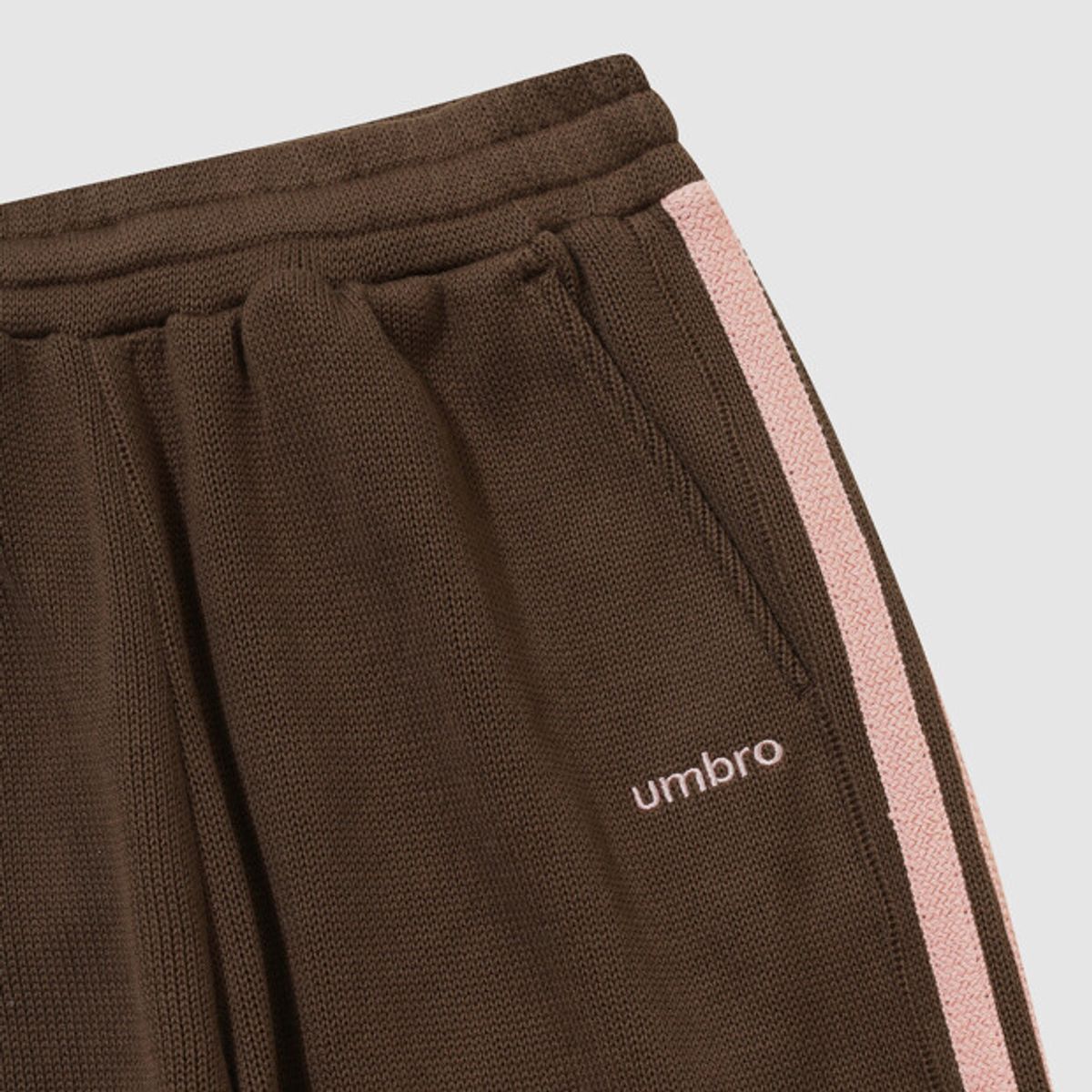 엄브로(UMBRO) 우먼스 스웨터라이크 트랙 팬츠 브라운 UR322CFP98