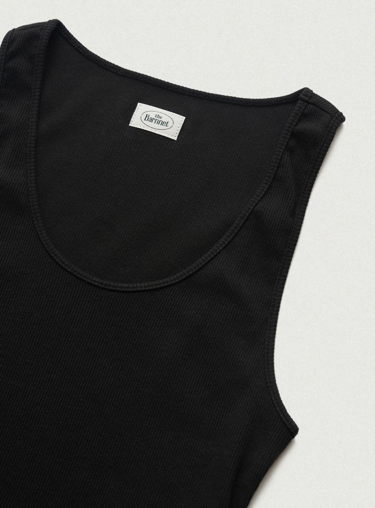 더바넷(THEBARNNET) U-Neck Ribbed Tank Top_Black