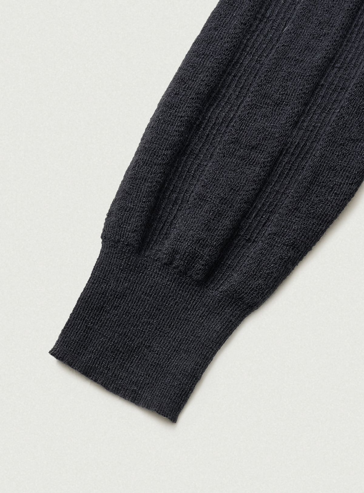 더바넷(THEBARNNET) Veil Mohair Pointelle V-neck Knit_Charcoal