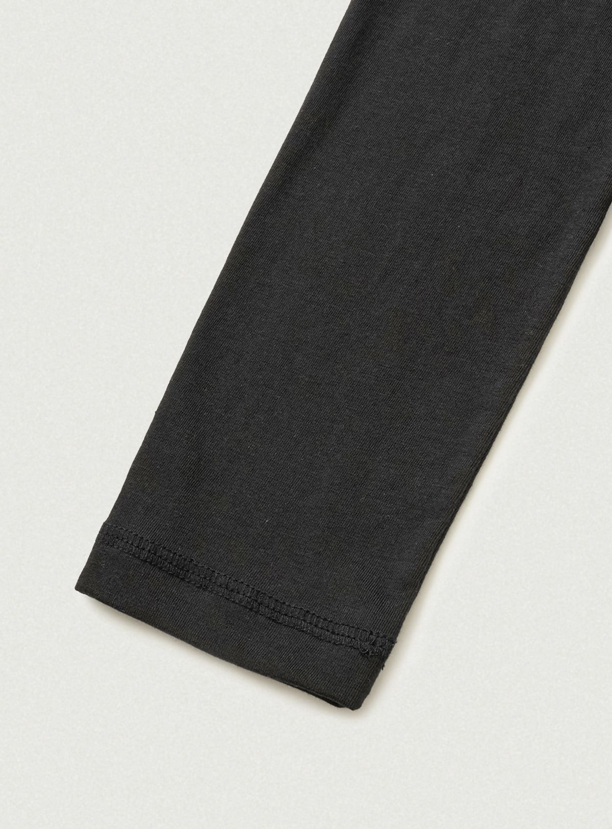 더바넷(THEBARNNET) Reeve Collared Henley Top_Black