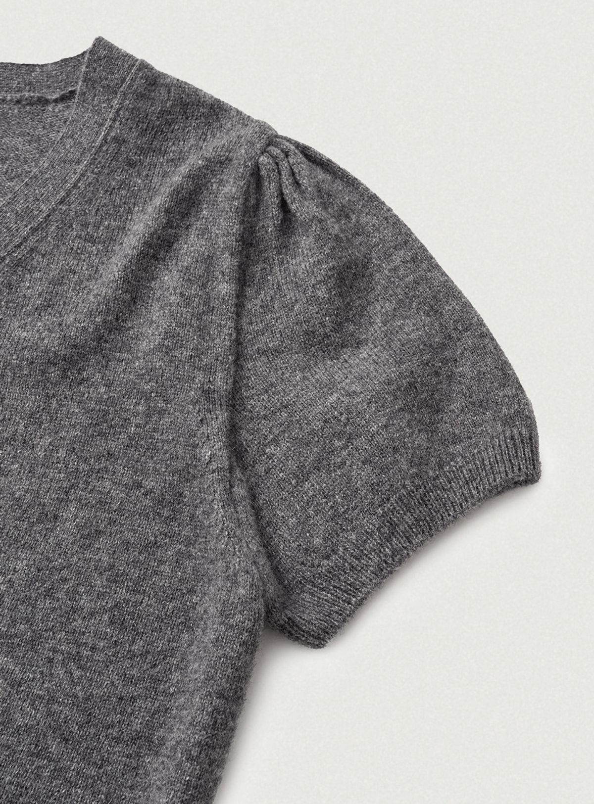 더바넷(THEBARNNET) Clay Cashmere Half Knit Cardigan_Charcoal