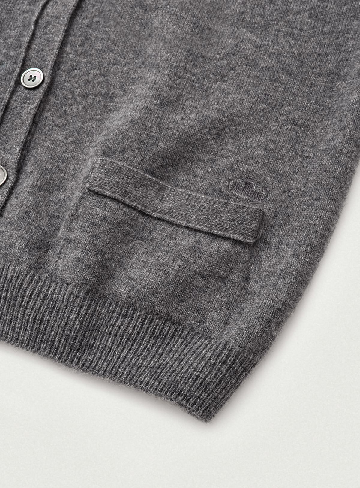 더바넷(THEBARNNET) Clay Cashmere Half Knit Cardigan_Charcoal