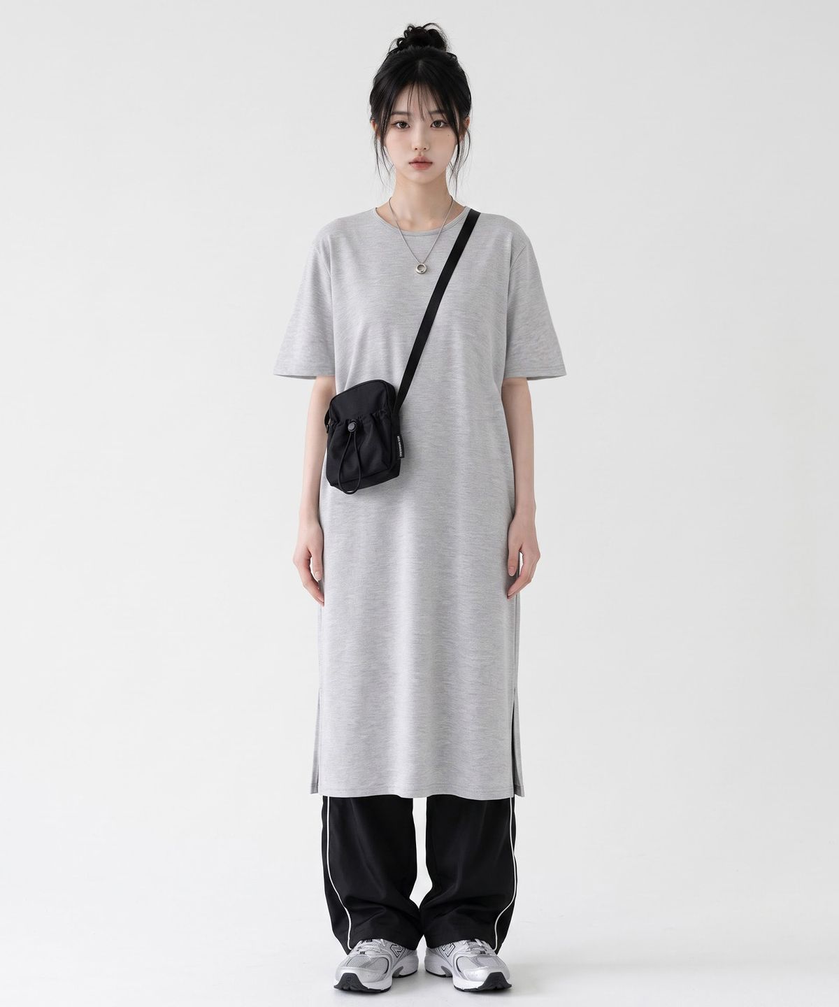 메종니아트(MAISON DE NEART) [LONG DRESS] 반팔 라운드넥 옆트임 특양면 롱 원피스_(3color)