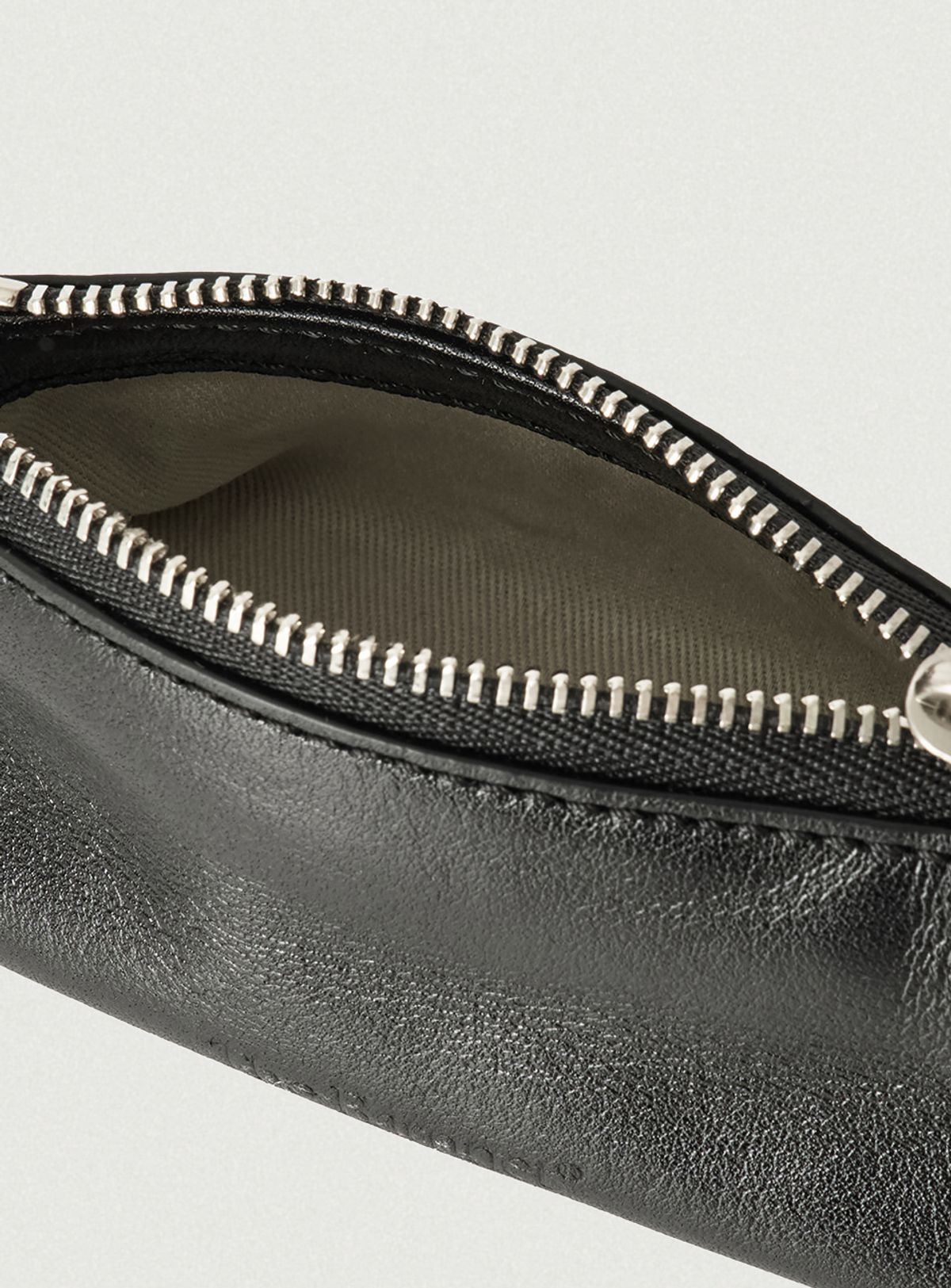 더바넷(THEBARNNET) Lip Bar Pouch_Black