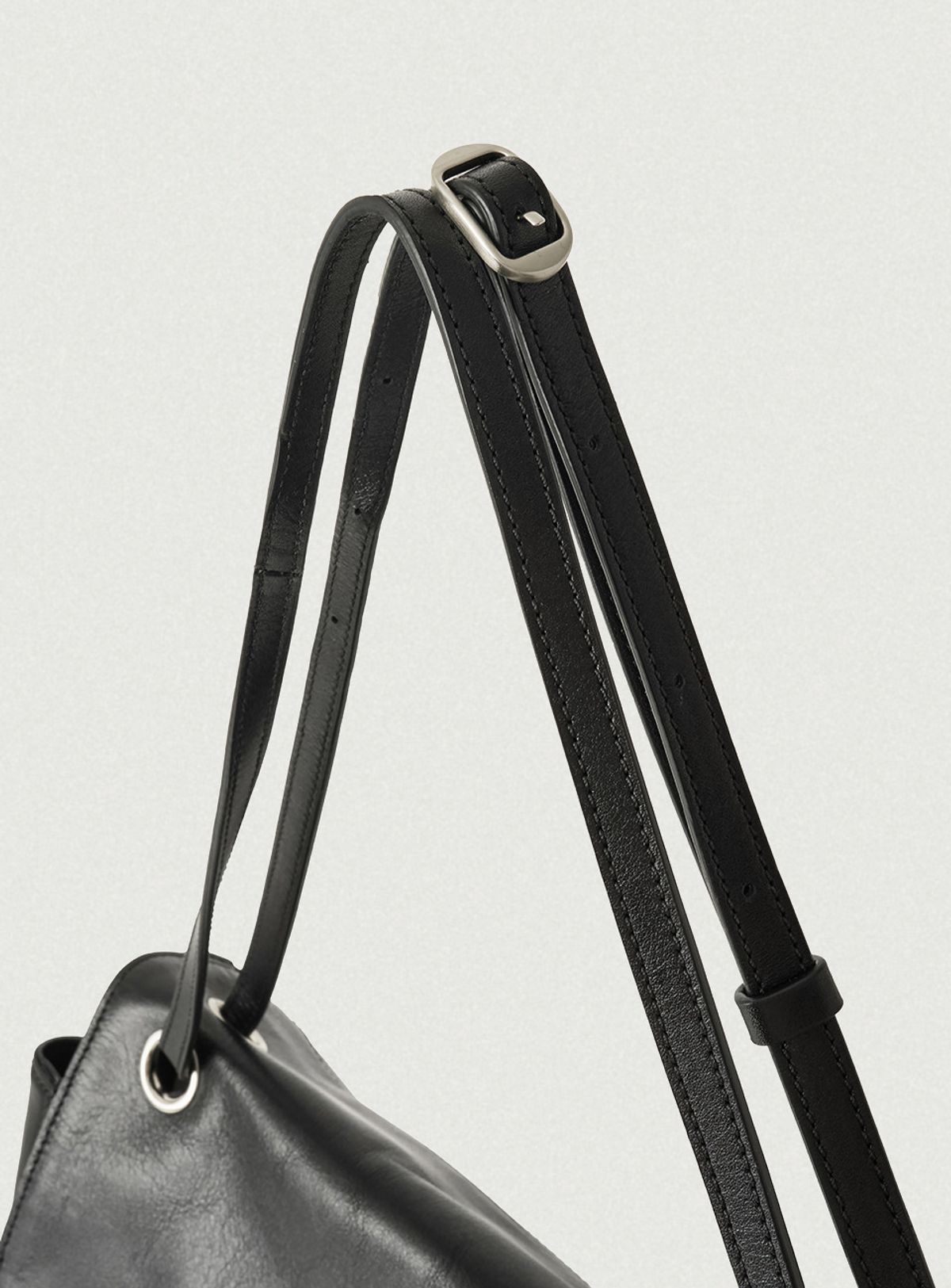 더바넷(THEBARNNET) Flou Large Soft Flap Bag_Black