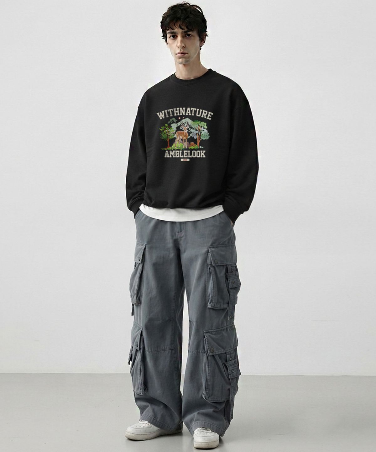 엠블룩(AMBLELOOK) 레귤러 스웨트셔츠 디어 (3color)