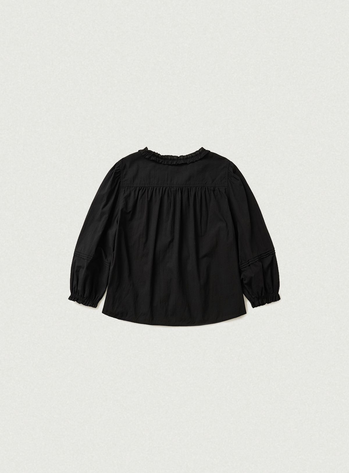 더바넷(THEBARNNET) Pevia Frill Pintuck Blouse_Black