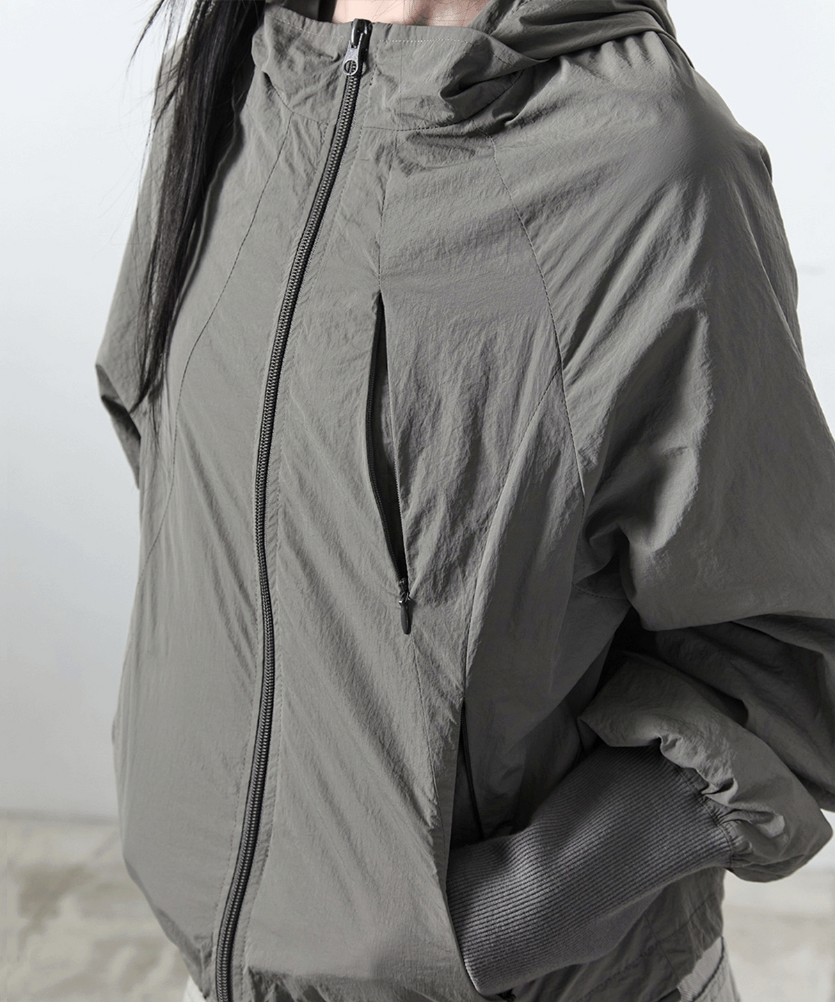 사일프레이(41PRAY) Cropped Panel Zip Windbreaker / Drak Grey