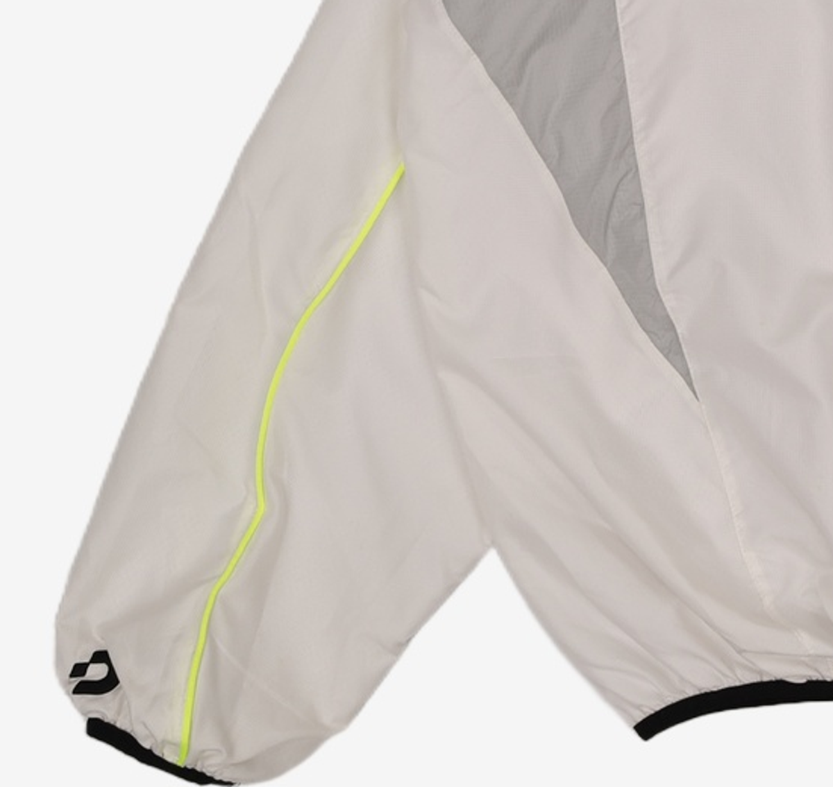 데스포르치(DESPORTE) 트레이닝 재킷 105