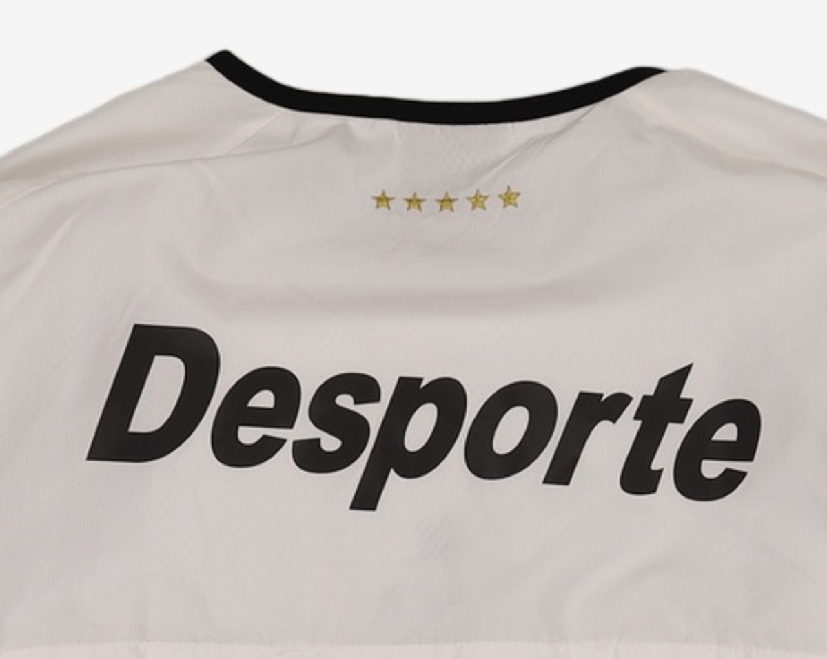 데스포르치(DESPORTE) 트레이닝 재킷 105