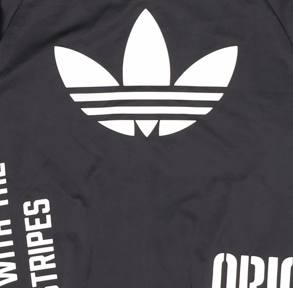 아디다스(ADIDAS) 트레이닝 재킷 105