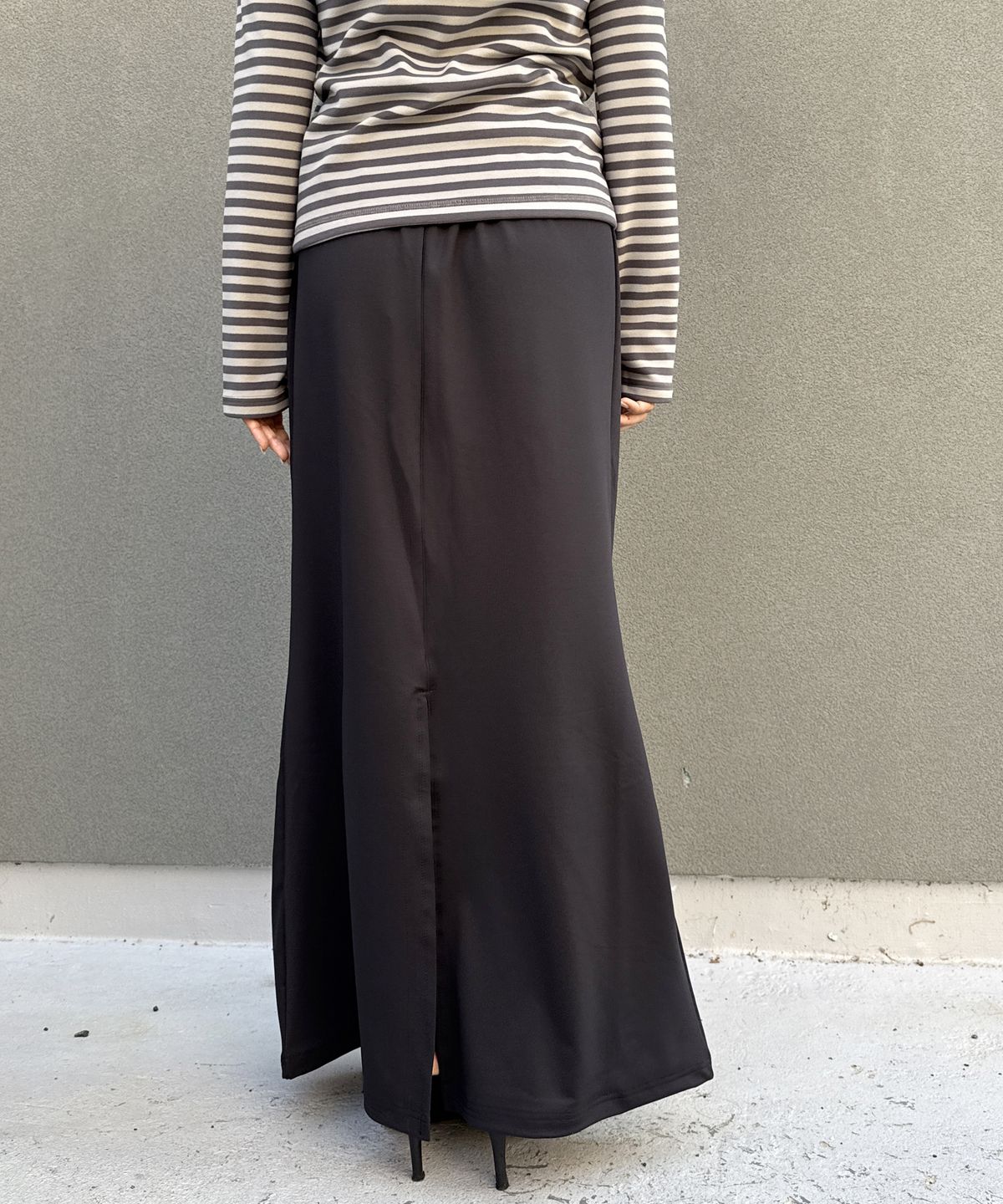 크루치(KRUCHI) CUT LONG SKIRT (BLACK) WOMENS