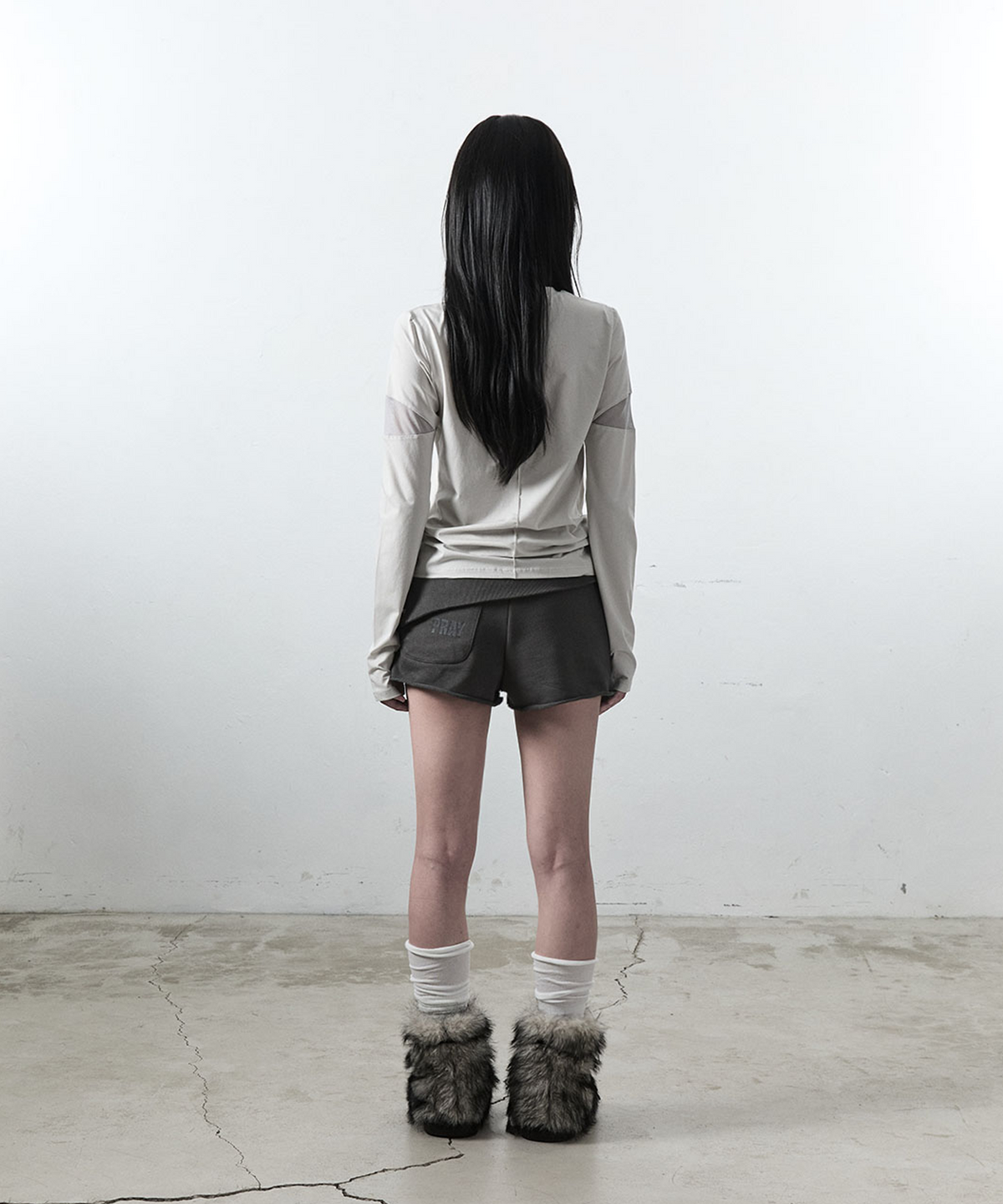 사일프레이(41PRAY) Folded Snap Shorts / Charcoal