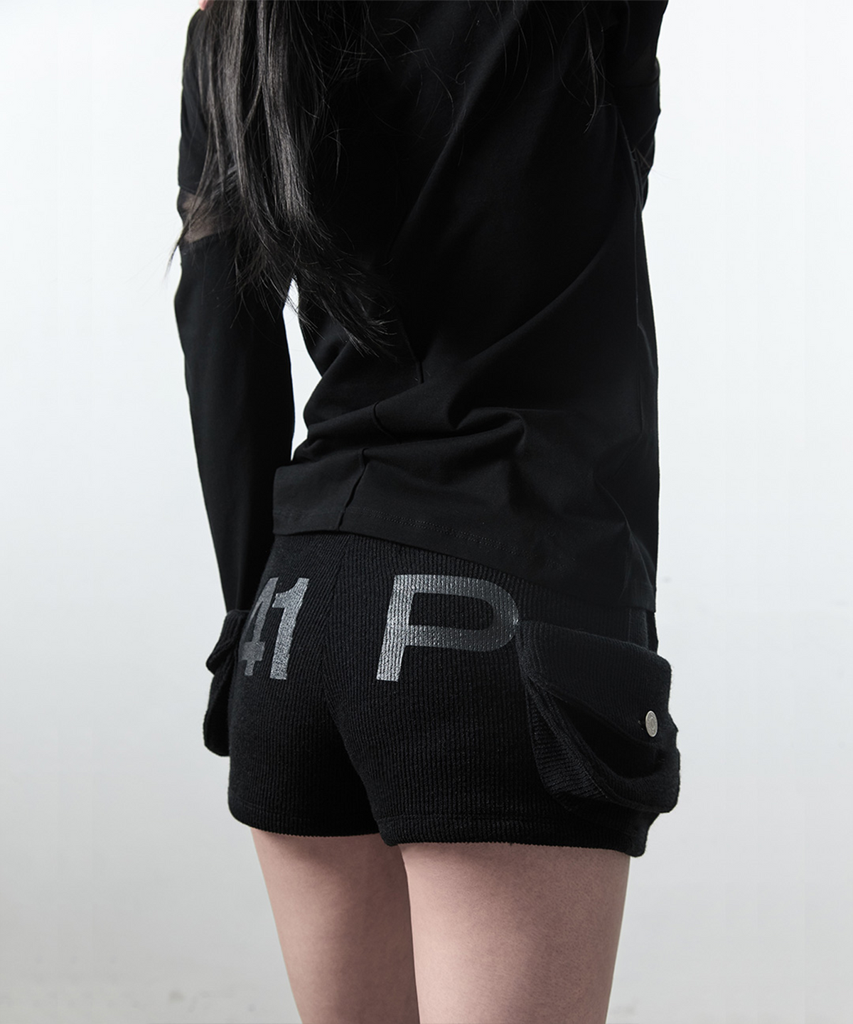 사일프레이(41PRAY) 41 Graphic Pocket Shorts / Black