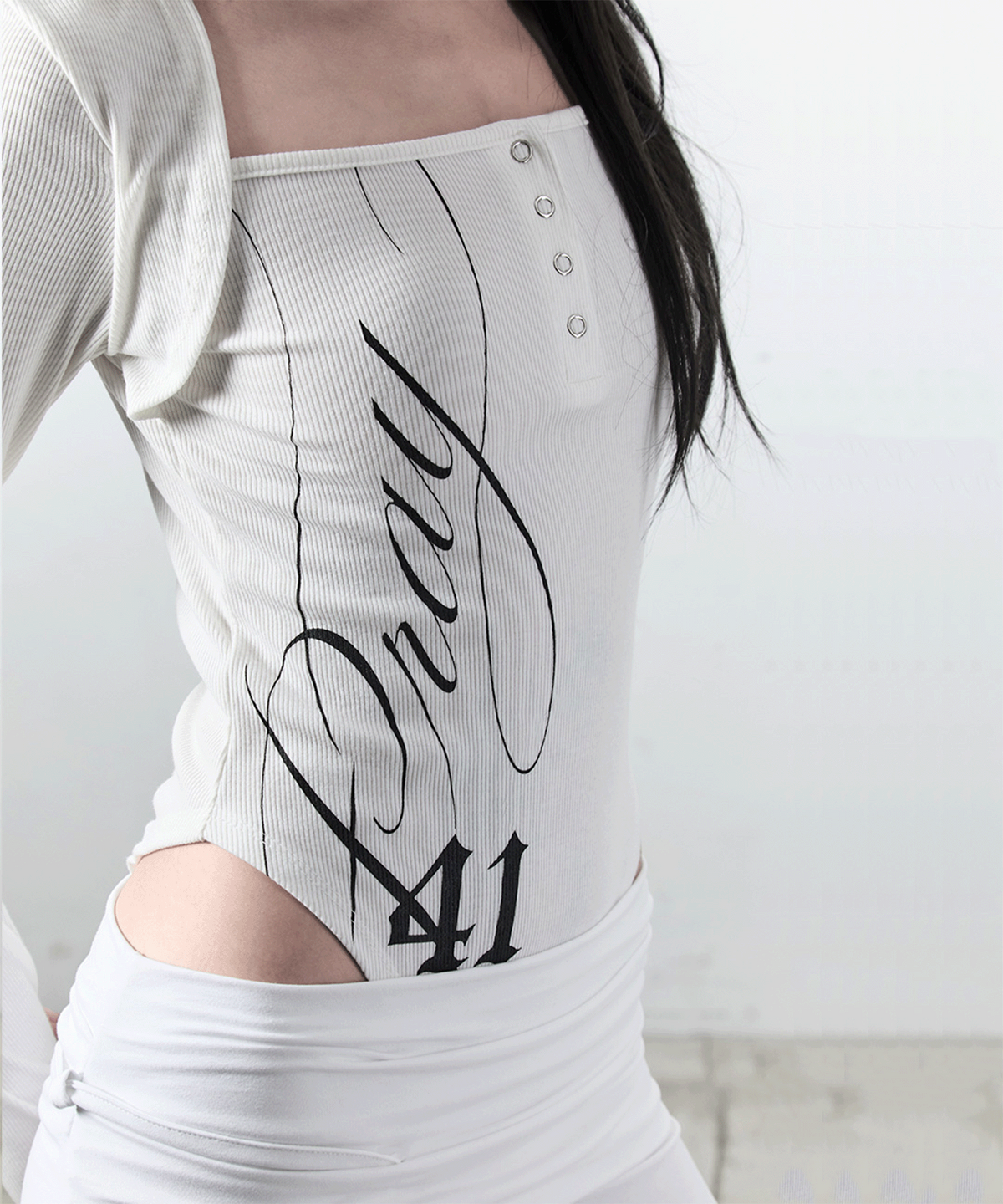 사일프레이(41PRAY) 41 Flap Hoodie Bodysuit / Ivory