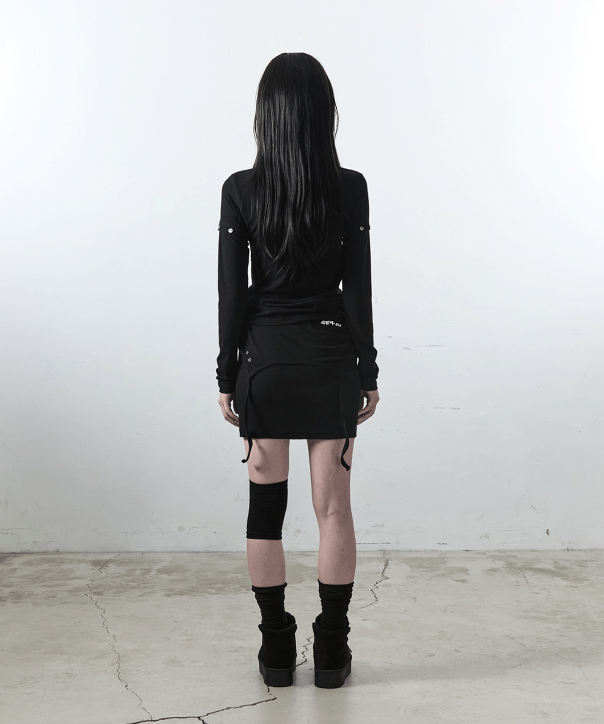 사일프레이(41PRAY) Button Cutout Sleeve Top / Black