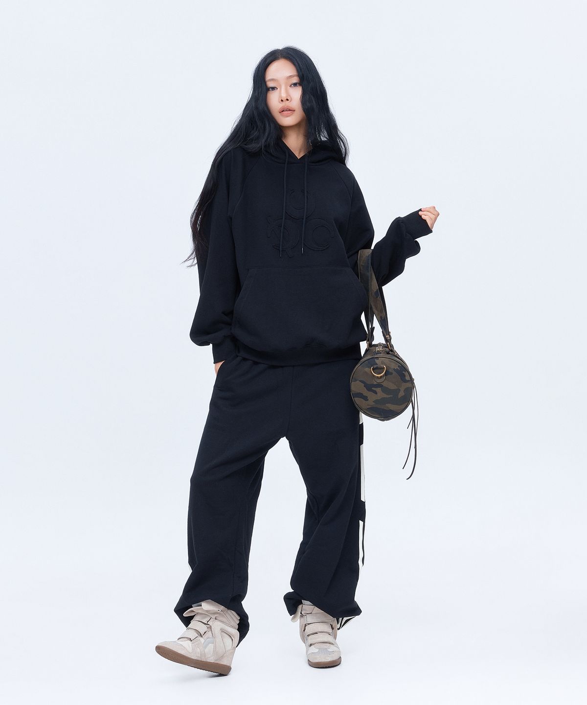 디오스피스(DAUSPICE) (DUC) Symbol Hoodie Black