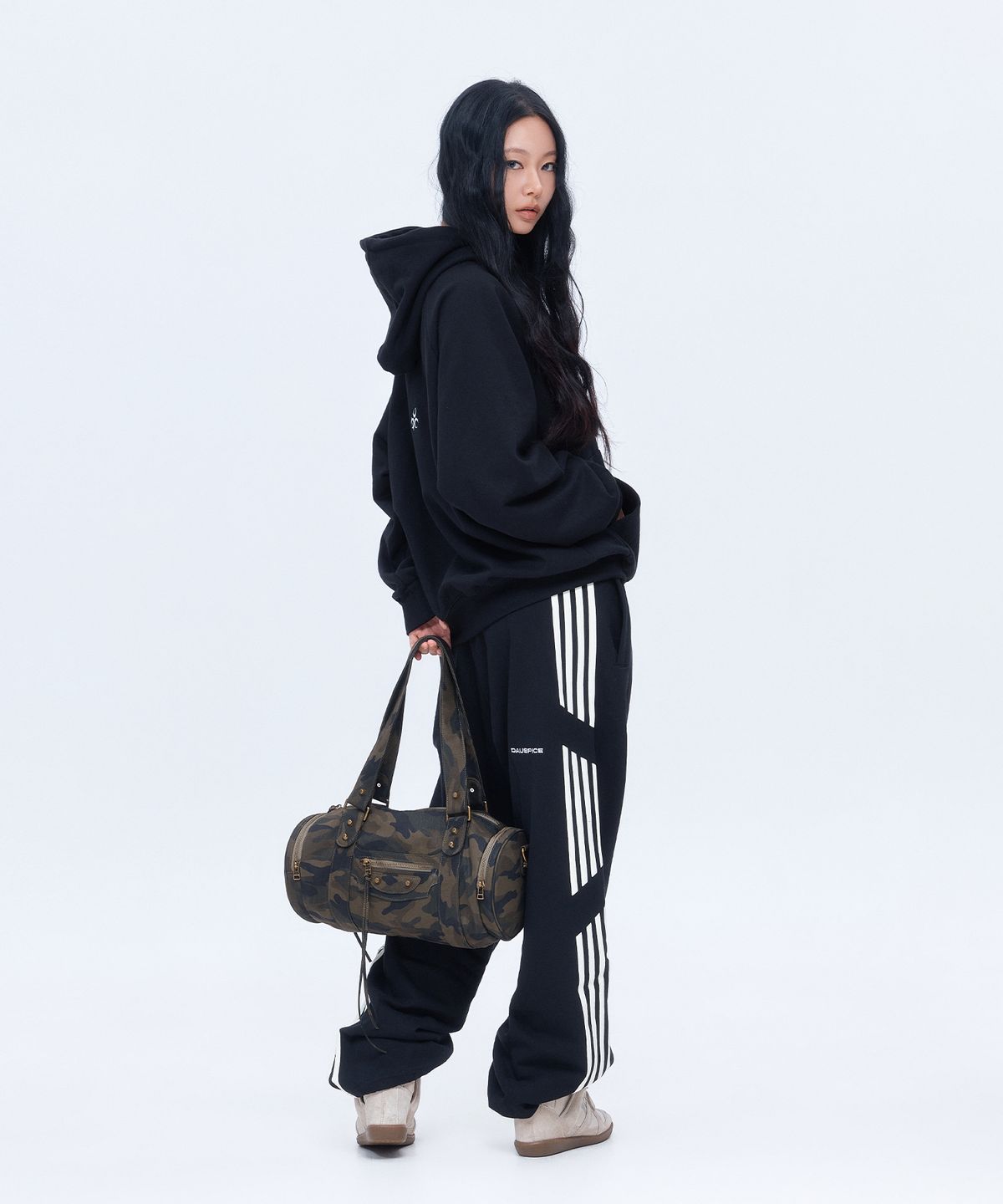 디오스피스(DAUSPICE) (DUC) Symbol Hoodie Black