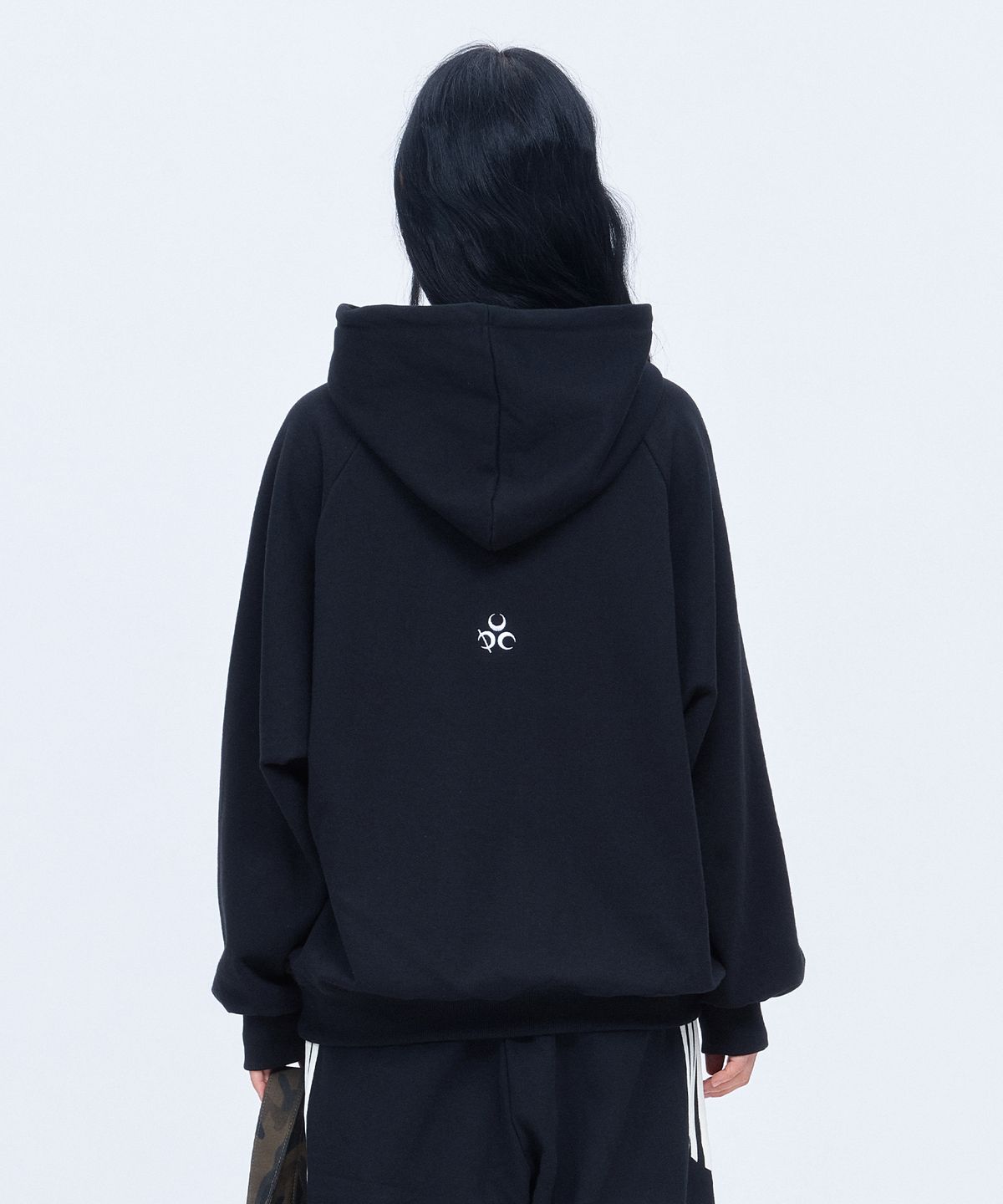 디오스피스(DAUSPICE) (DUC) Symbol Hoodie Black