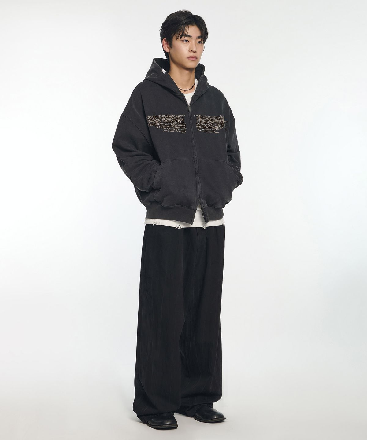 노매뉴얼(NOMANUAL) D.P HOODED ZIP-UP - WASHED BLACK