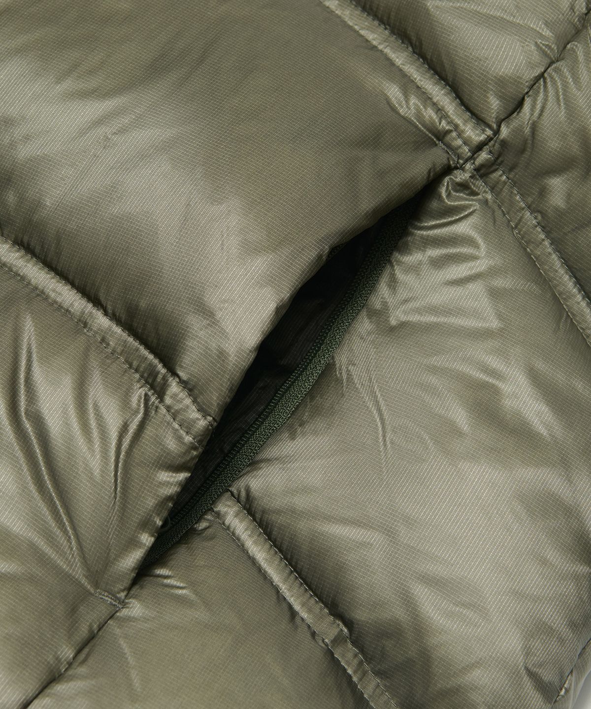 노매뉴얼(NOMANUAL) DUO LINE SHEER DUCK DOWN - OLIVE