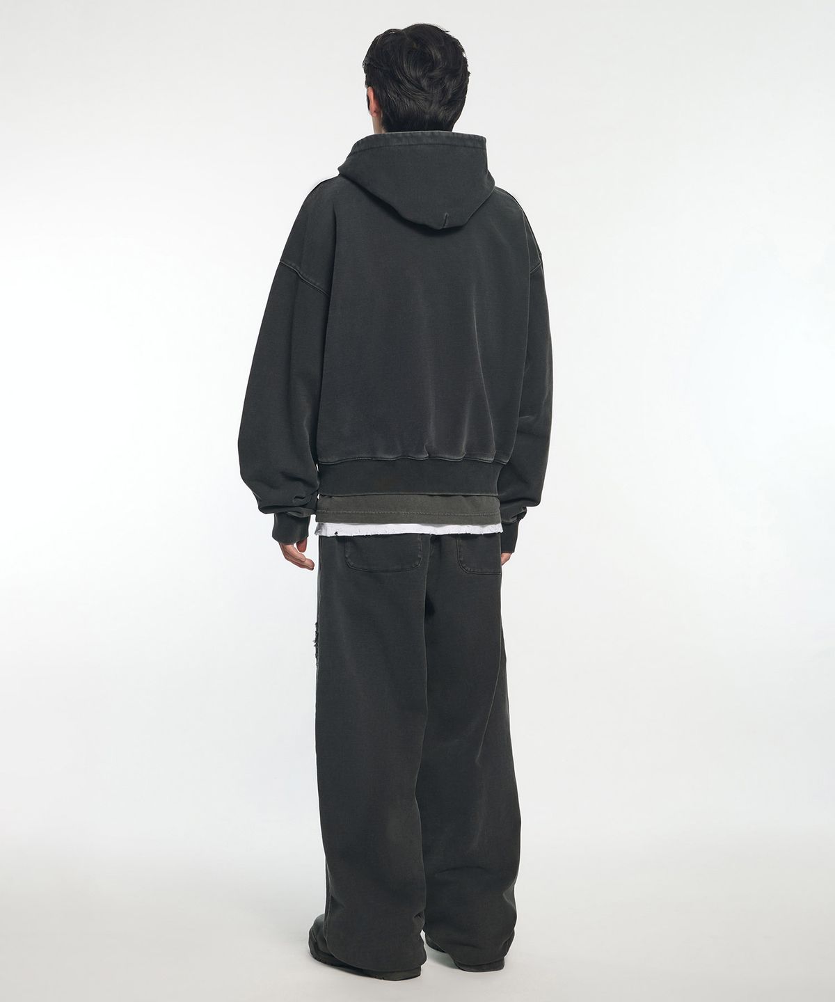 노매뉴얼(NOMANUAL) APPLIQUE HOODED ZIP-UP - WASHED BLACK