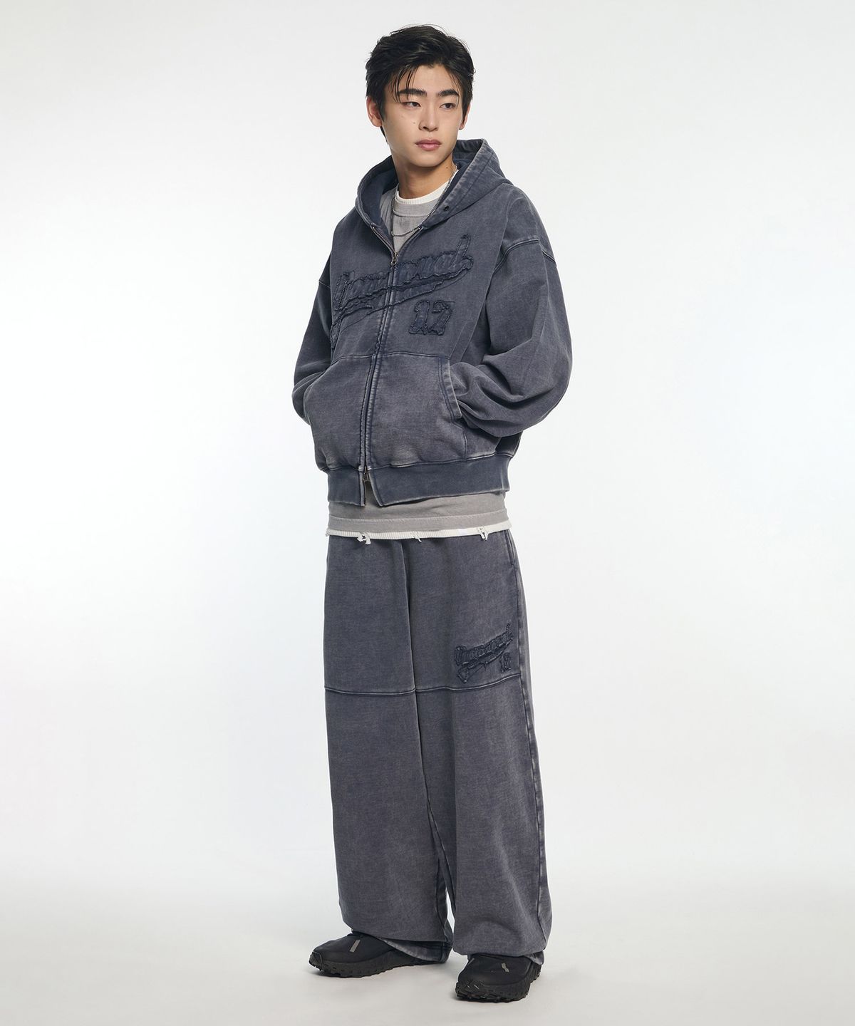 노매뉴얼(NOMANUAL) APPLIQUE HOODED ZIP-UP - WASHED NAVY