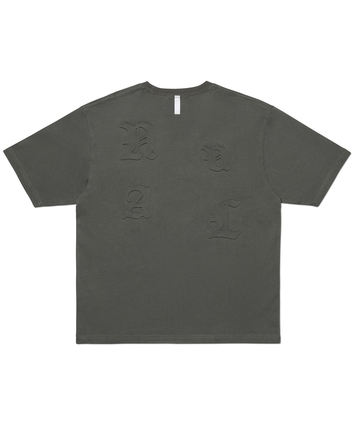 노매뉴얼(NOMANUAL) NM EMBOSSED T-SHIRT - CHARCOAL