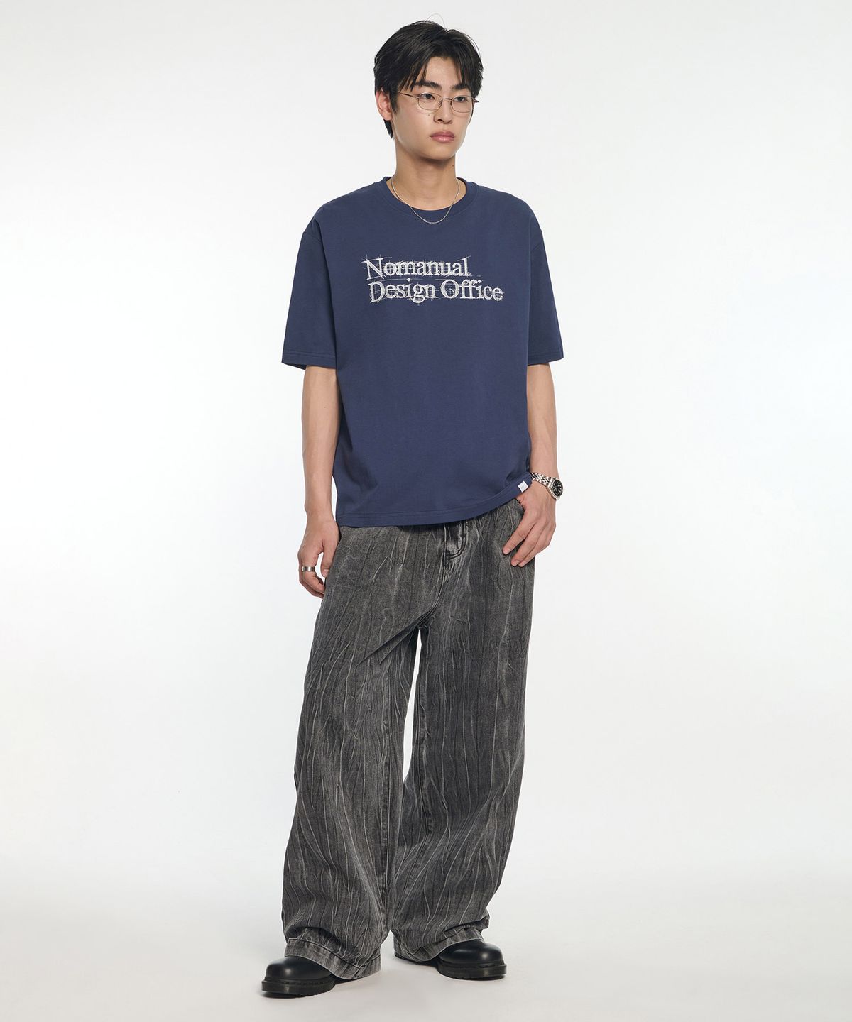 노매뉴얼(NOMANUAL) NM DESIGN OFFICE T-SHIRT - NAVY