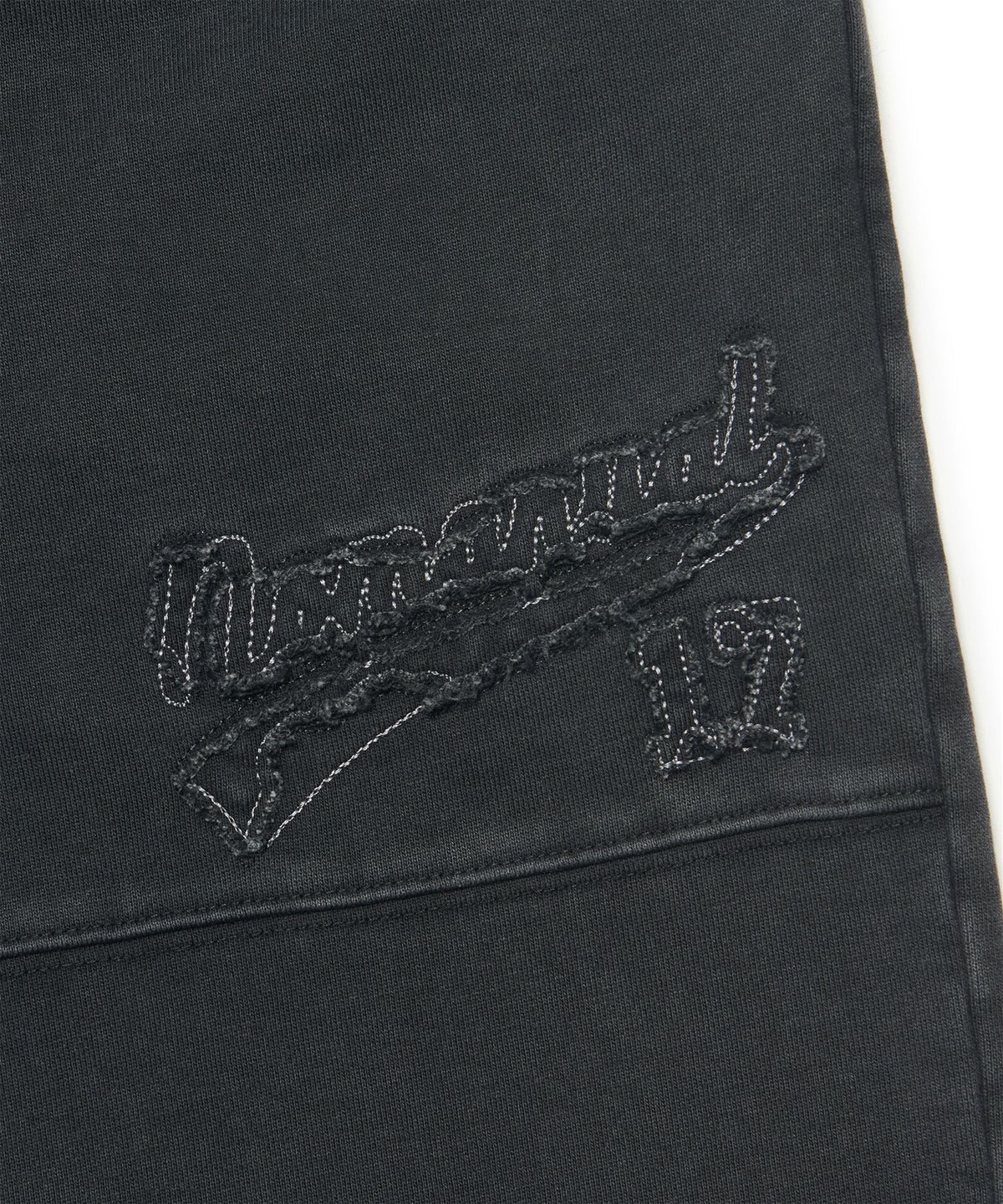 노매뉴얼(NOMANUAL) APPLIQUE SWEATPANTS - WASHED BLACK