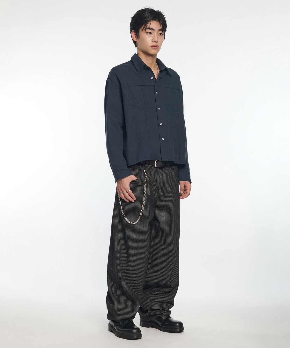 노매뉴얼(NOMANUAL) M.L CROP SHIRT - DARK NAVY