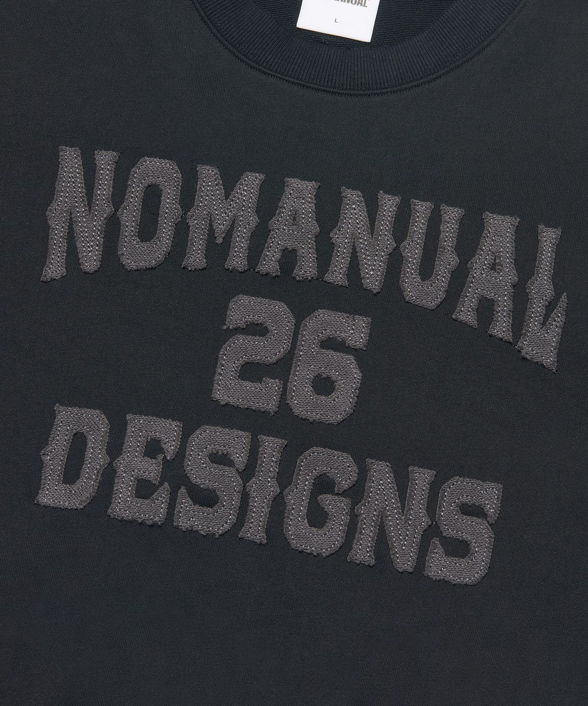 노매뉴얼(NOMANUAL) N.D.A CROP SWEATSHIRT - BLACK