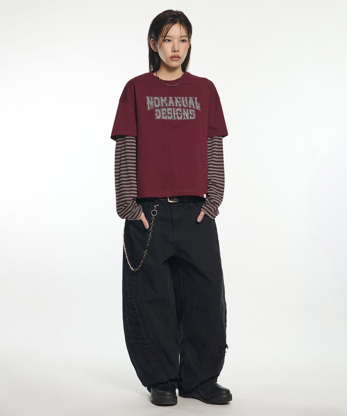 노매뉴얼(NOMANUAL) STRIPE LAYERED LONG SLEEVE TEE - WINE