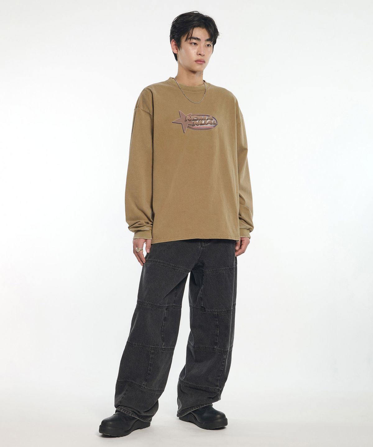 노매뉴얼(NOMANUAL) STAR LOGO VINTAGE LONG SLEEVE TEE - WASHED BROWN
