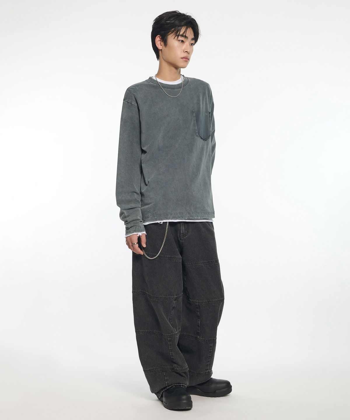 노매뉴얼(NOMANUAL) DETACHED POCKET LONG SLEEVE TEE - WASHED CHARCOAL