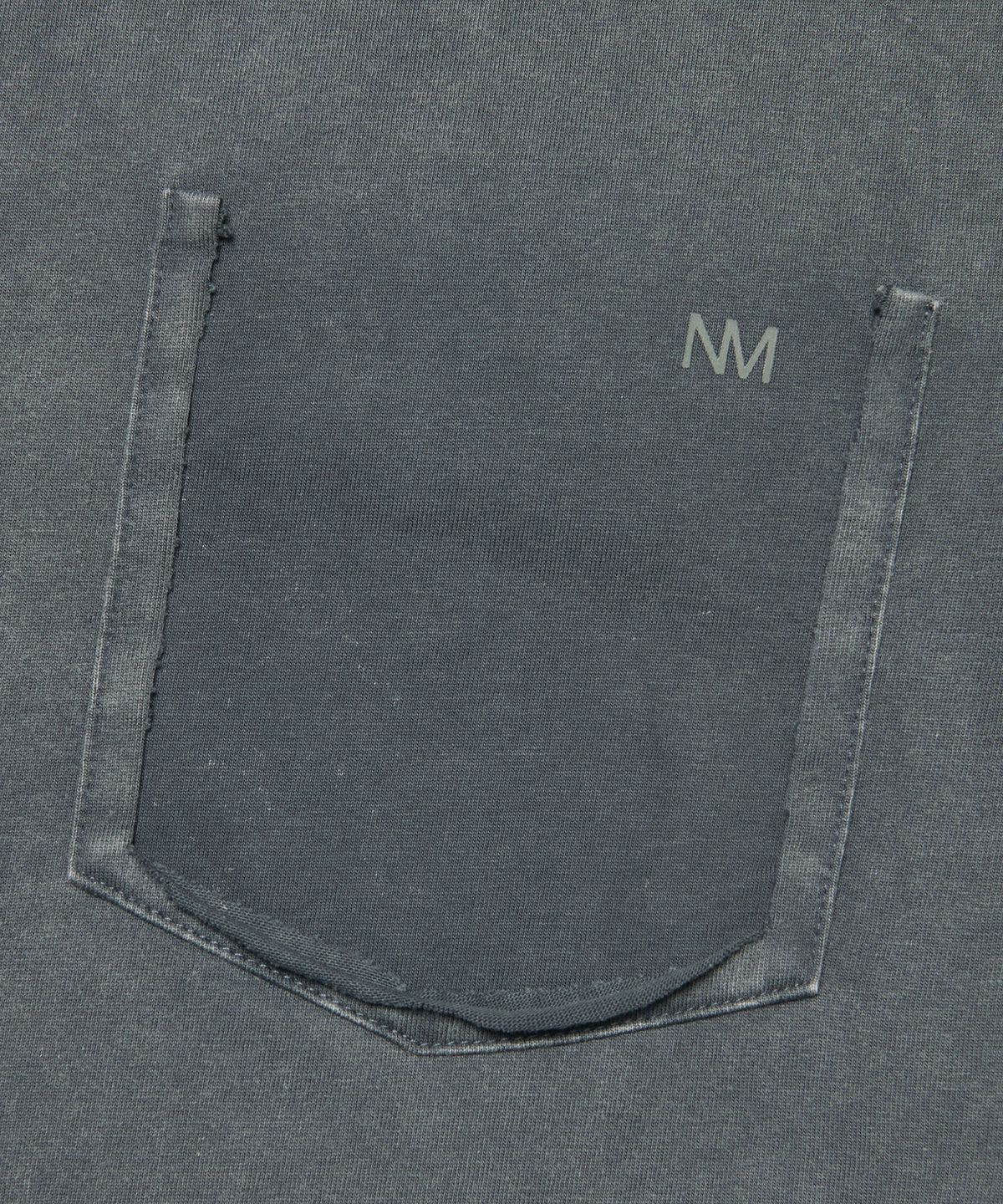 노매뉴얼(NOMANUAL) DETACHED POCKET LONG SLEEVE TEE - WASHED CHARCOAL