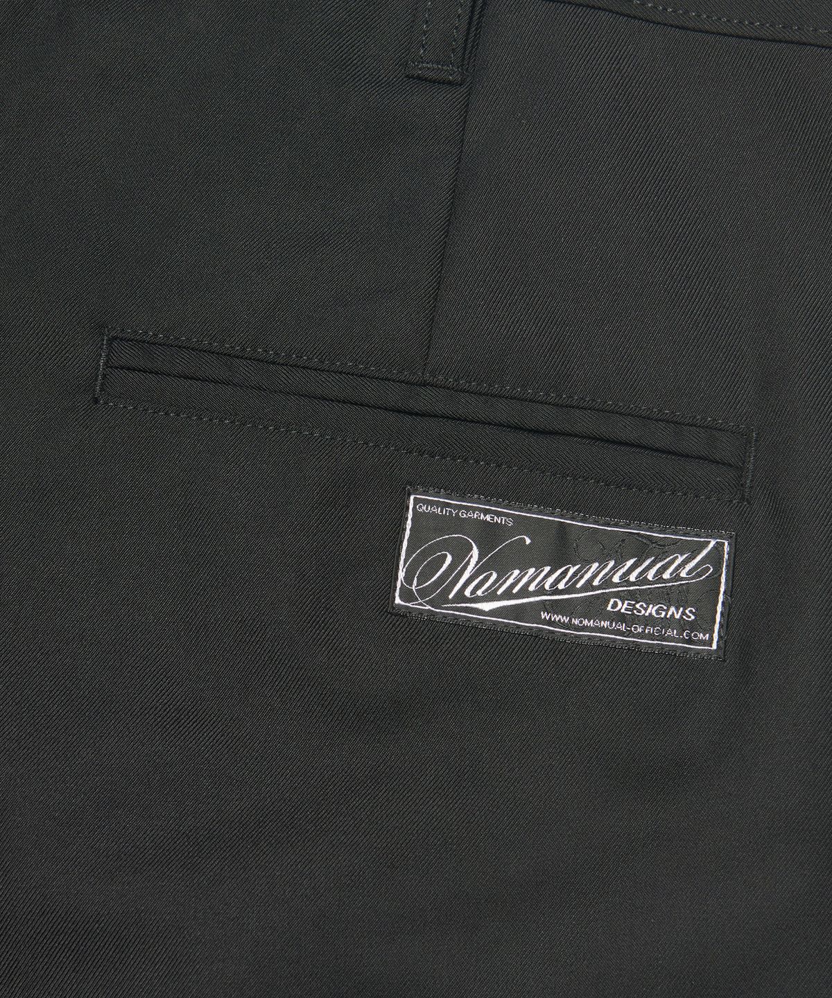 노매뉴얼(NOMANUAL) ONE TUCK PLEATED PANTS - BLACK