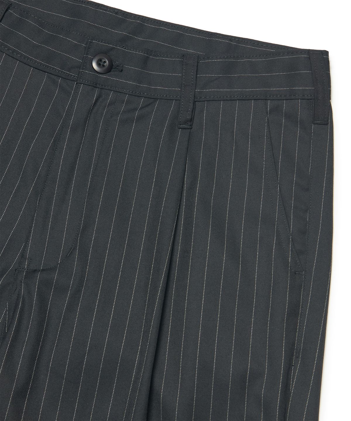 노매뉴얼(NOMANUAL) ONE TUCK PLEATED PANTS - BLACK STRIPE