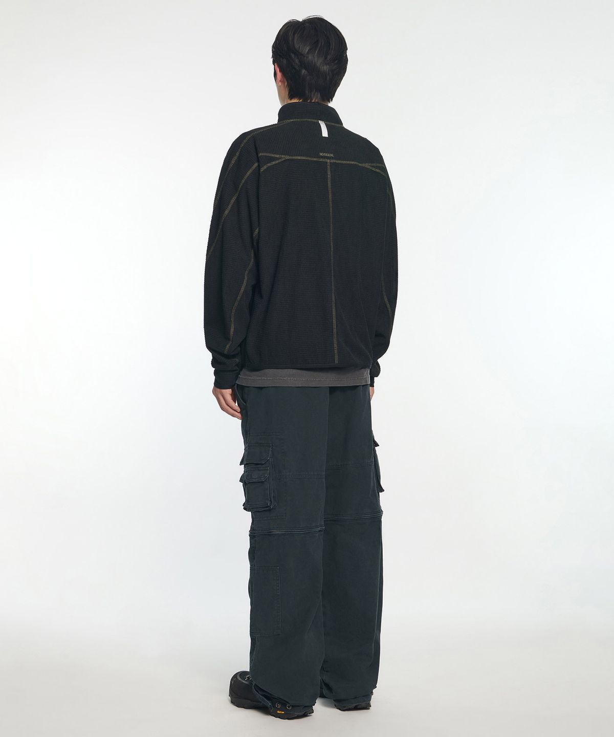 노매뉴얼(NOMANUAL) T.L HEAVY WAFFLE HALF ZIP-UP - BLACK