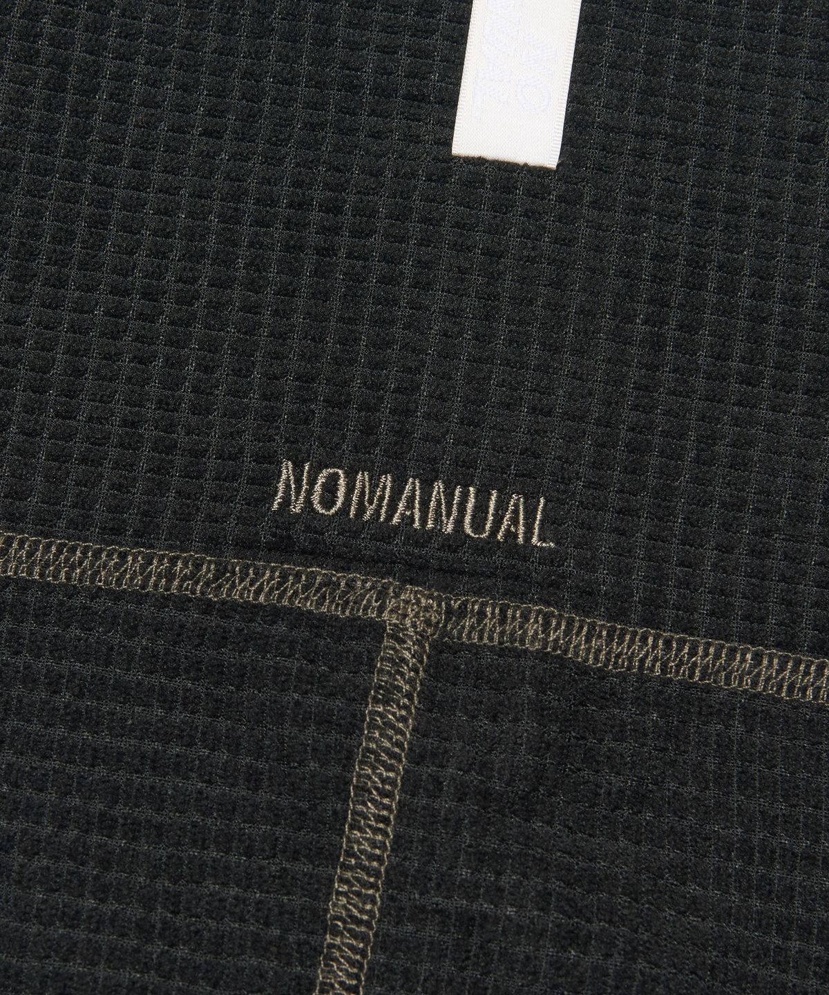 노매뉴얼(NOMANUAL) T.L HEAVY WAFFLE HALF ZIP-UP - BLACK