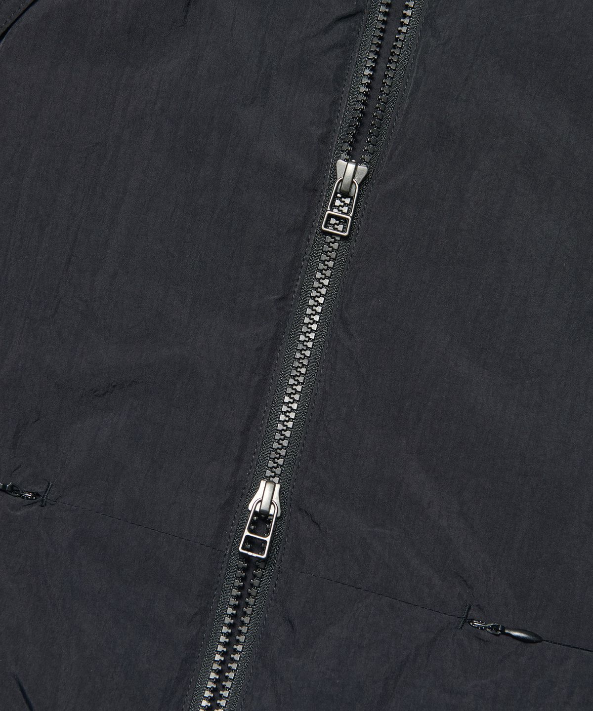 노매뉴얼(NOMANUAL) COLLARLESS PADDED VEST - BLACK