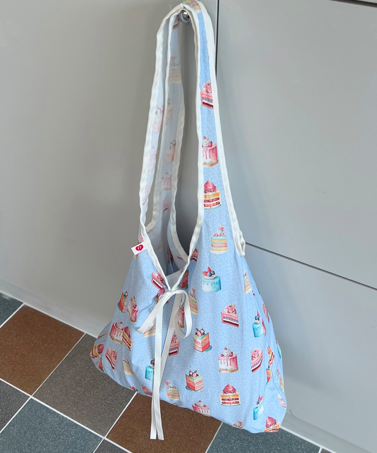 판타스틱 플래닛(FANTASTIC PLANET) cake ribbon eco bag (2colors)