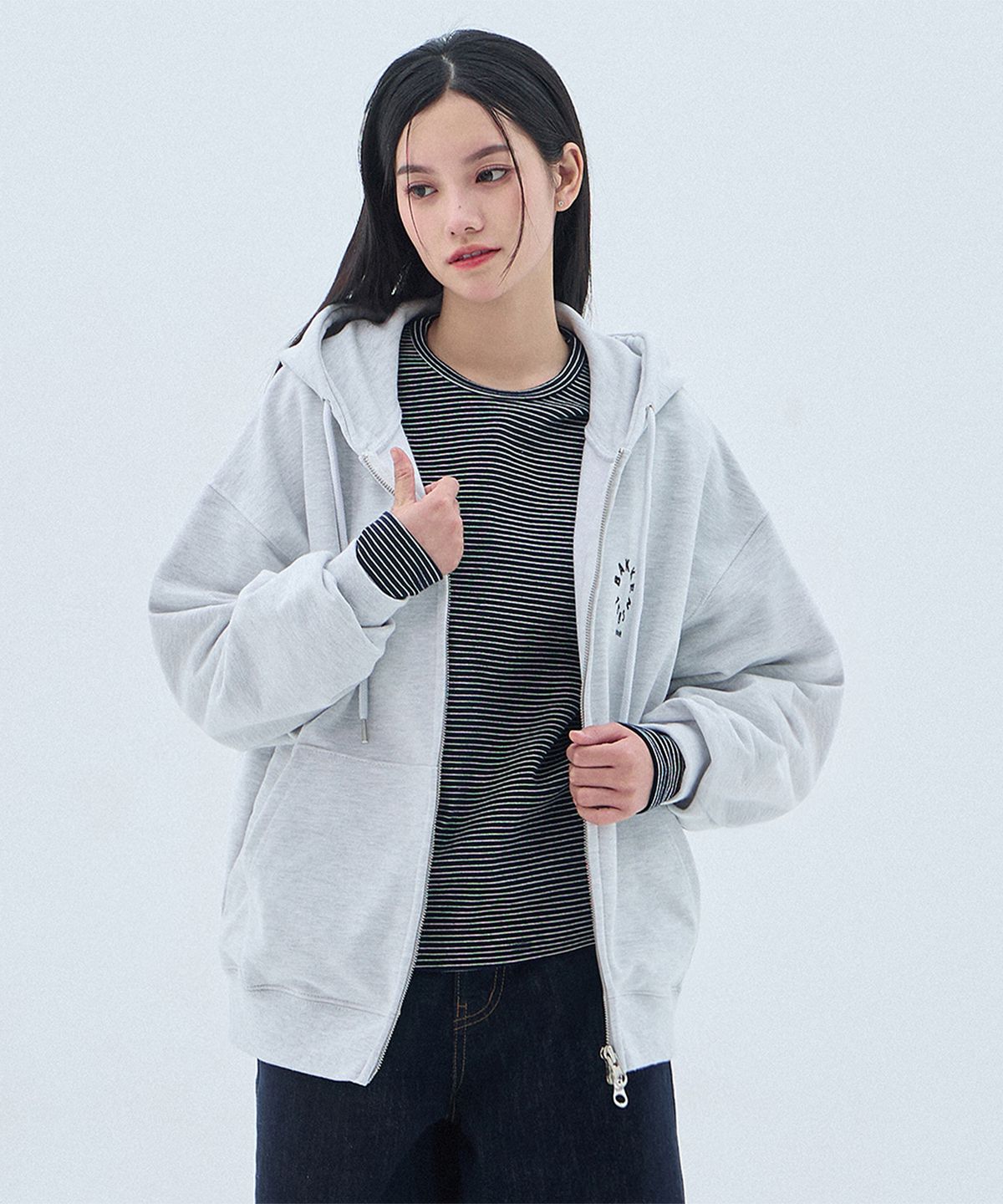 바켄(BAKKEN) [우먼] 1583 백로고 후드집업 BK7972 (2 COLOR)